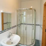4 Bedroom House By Travel Lets Homes With Sea View Feriehus *