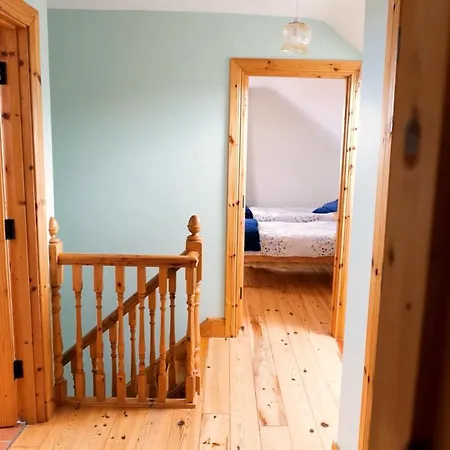 4 Bedroom House By Travel Lets Homes With Sea View Prázdninový dům