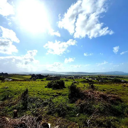 4 Bedroom House By Travel Lets Homes With Sea View Semesterbostad *